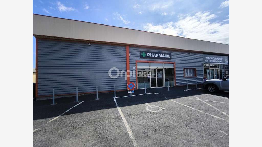 A louer local commercial 317m² à Malemort