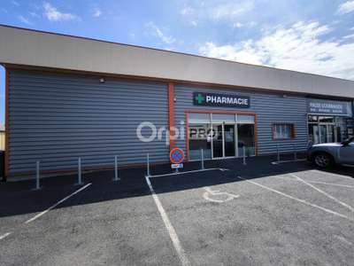 A louer local commercial 317m² à Malemort