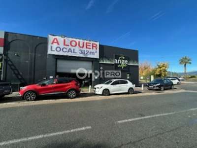 Location Locaux commerciaux - Boutiques à Mandelieu-la-Napoule