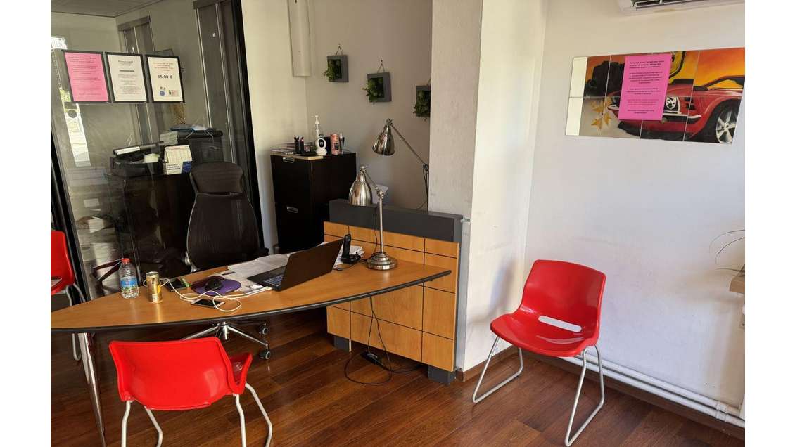 Location murs commerciaux 62m² à Manosque Av Giono