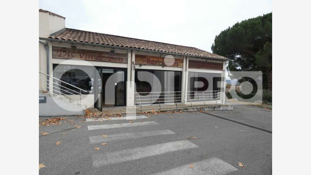 A louer local commercial de 93m² à Manosque