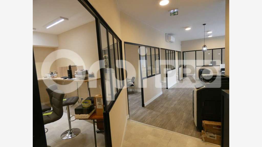 Local 30m² promenade Aubert Millot à Manosque