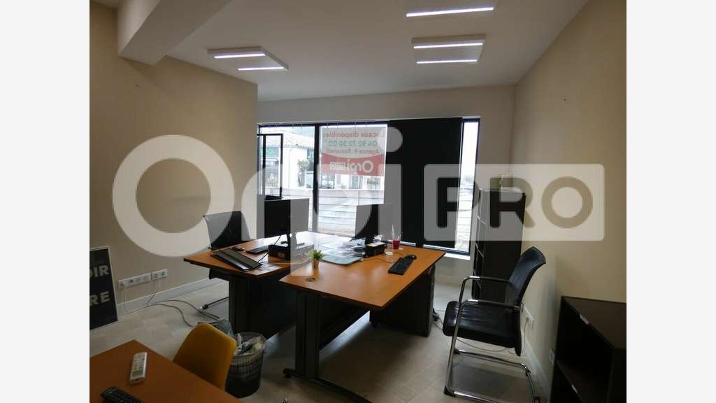 Local 30m² promenade Aubert Millot à Manosque