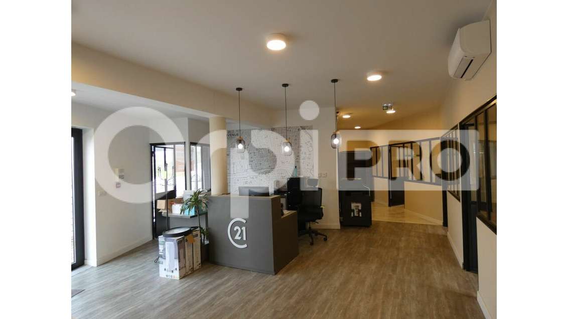 A louer local commercial pro de 142m² à Manosque