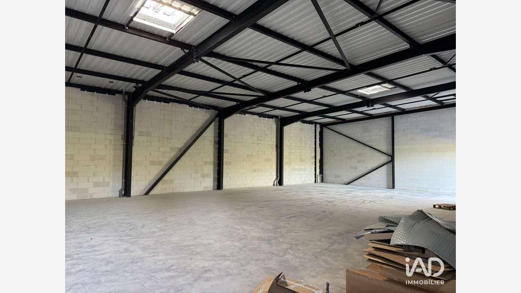 Location local 350m²  empl de choix à Manosque 