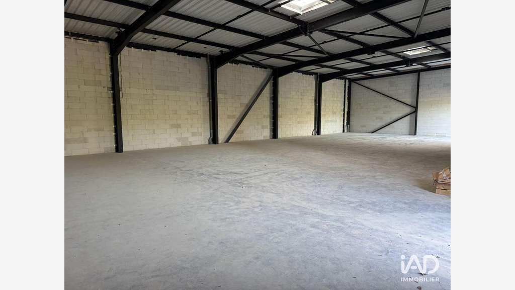 Location local 350m²  empl de choix à Manosque 