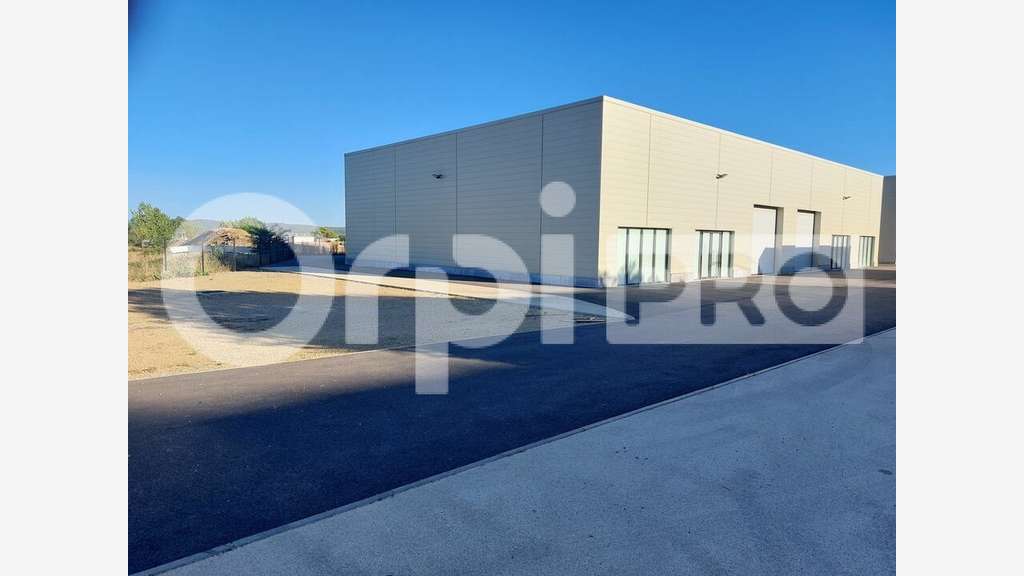A louer local commercial artisanal 295m² Manosque
