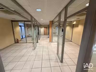 A louer local commercial 226m² à Manosque centre 