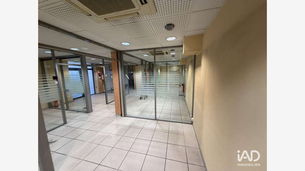 A louer local commercial 226m² à Manosque centre 
