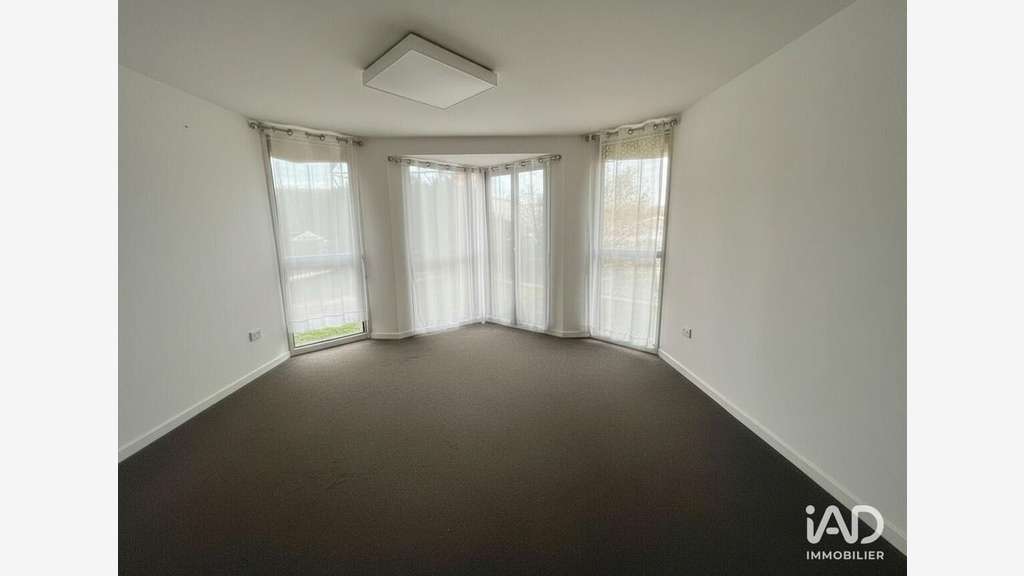 A louer local 60m² à Marcoussis ZI Fond des Prés