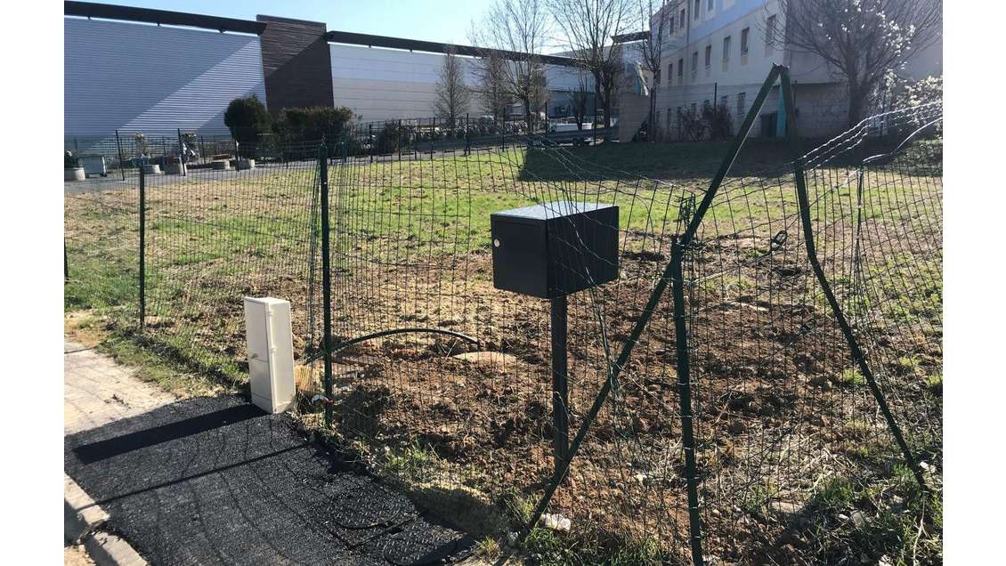 Location terrain viabilisé 705m² en ZA à Mareuil 