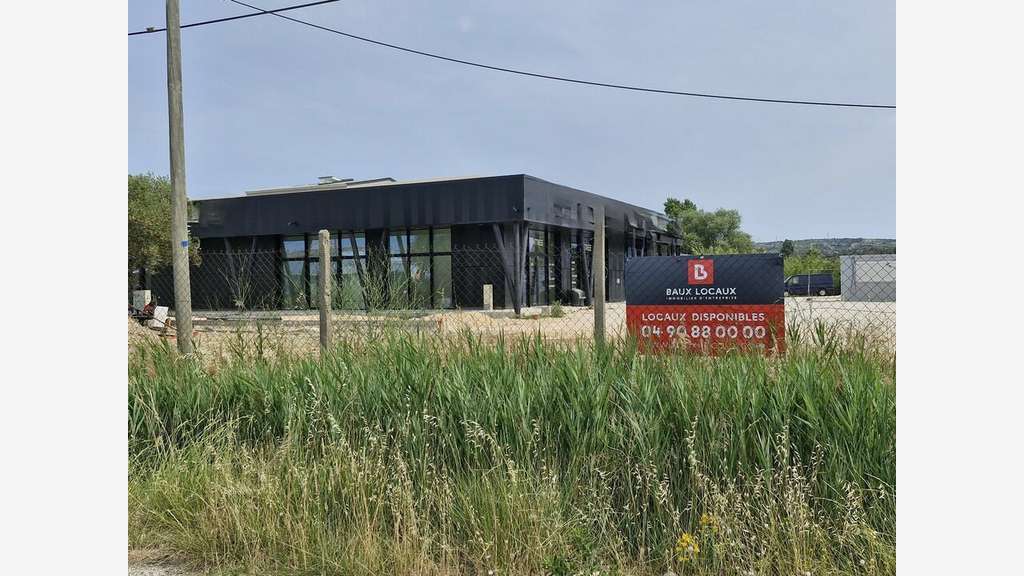 Locaux commerciaux neufs à louer à Marignane