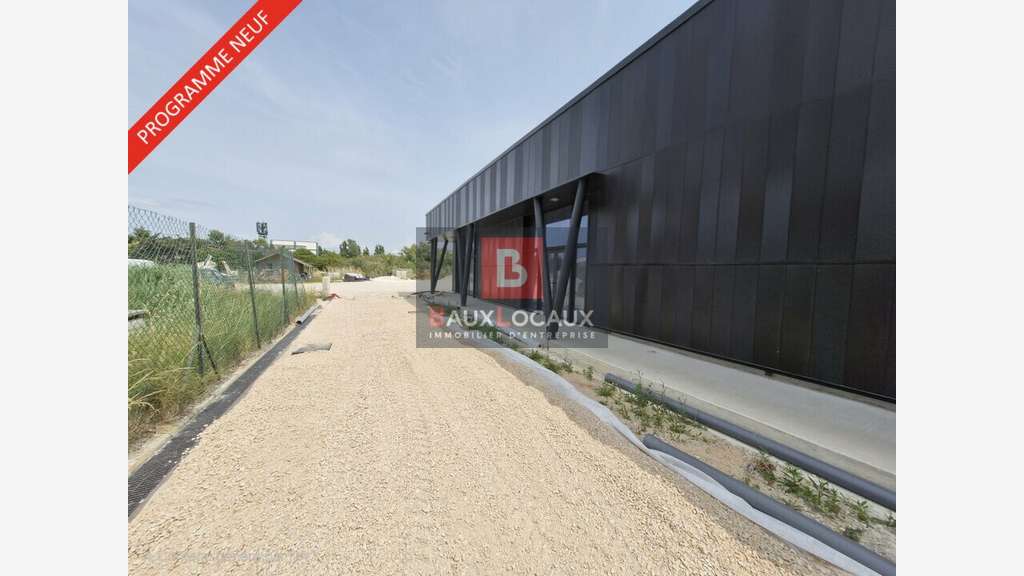 Locaux commerciaux neufs à louer à Marignane