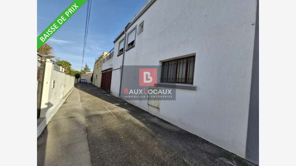 Location local commercial 234m² à Marignane