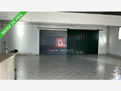 Location local commercial 234m² à Marignane