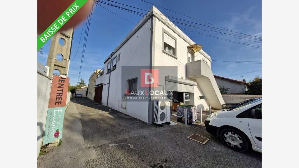 Location local commercial 234m² à Marignane
