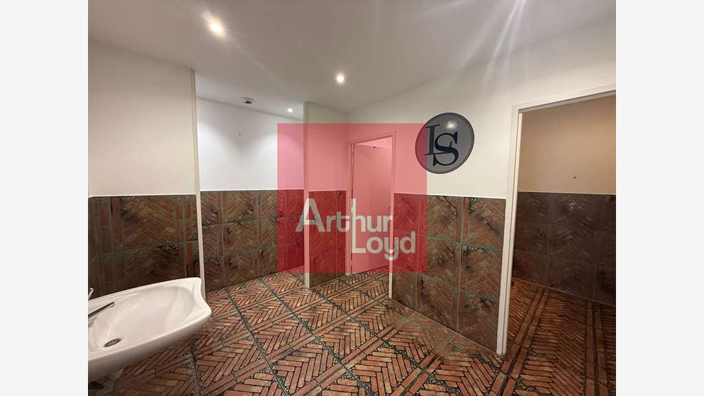 A louer local commercial 720m² à Marmande 