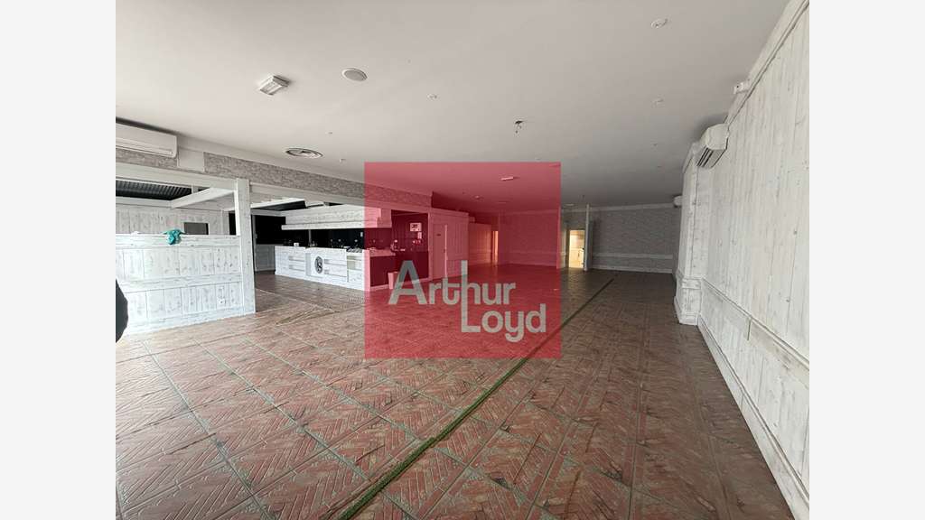 A louer local commercial 720m² à Marmande 