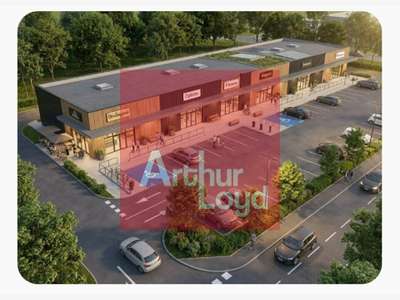Local commercial de 2100m² à louer à Marmande