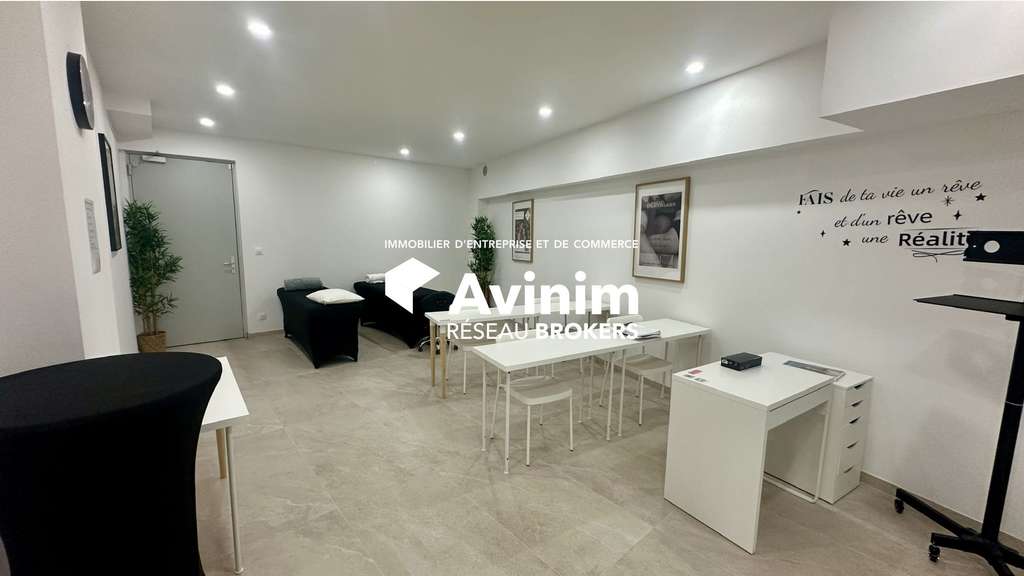 Local commercial visibilité A50 - 170 m2