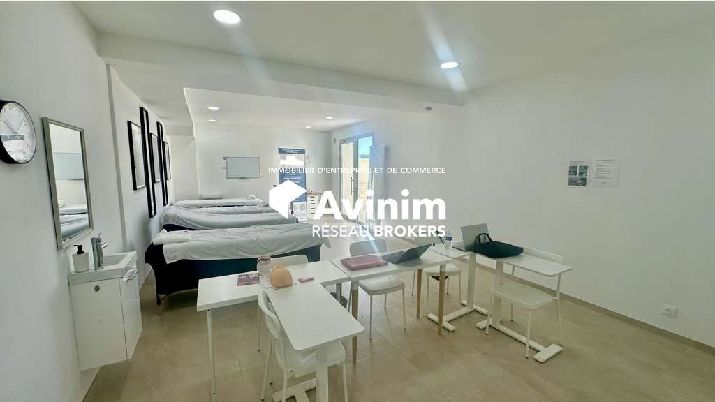 Local commercial visibilité A50 - 170 m2