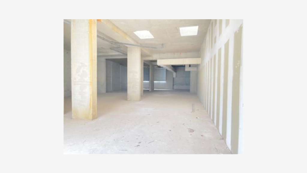 A louer cellule brute neuve 1000m² à Marseille 14e