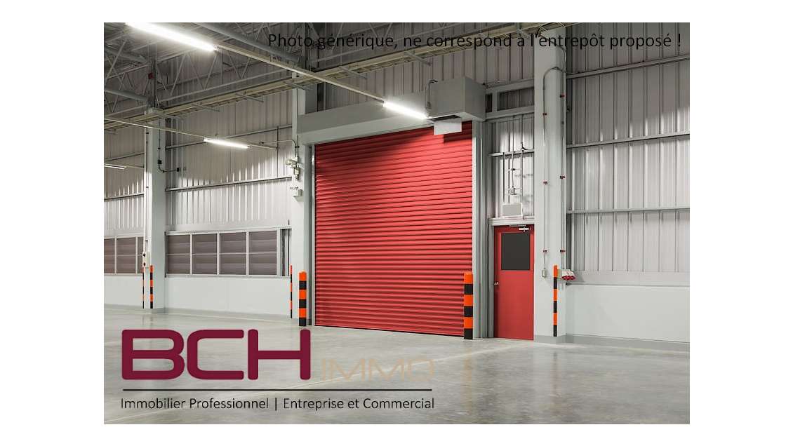 Location Entrepôt avec bureaux lumineux, accès P