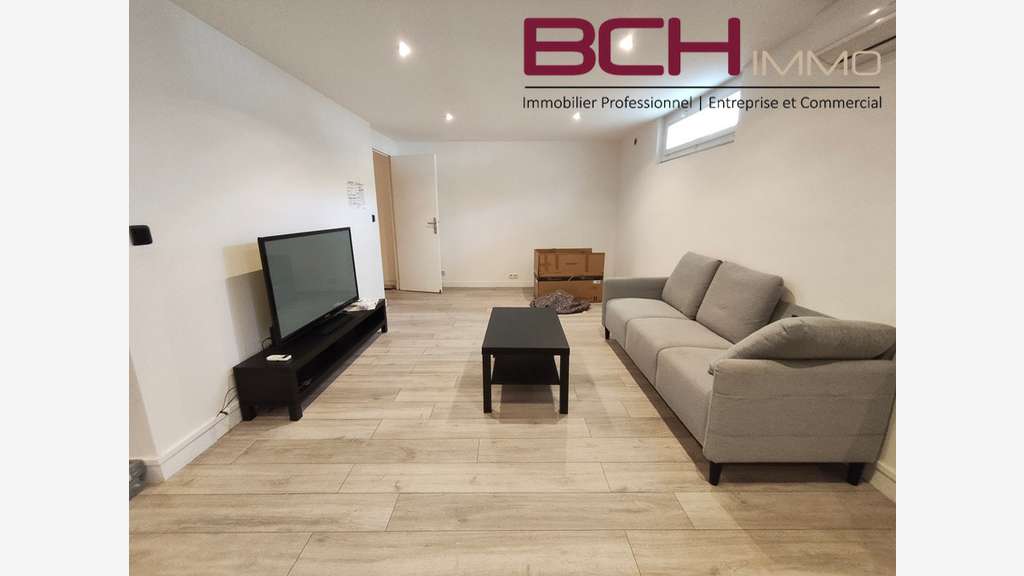 Location Entrepôt avec bureaux pour activité a