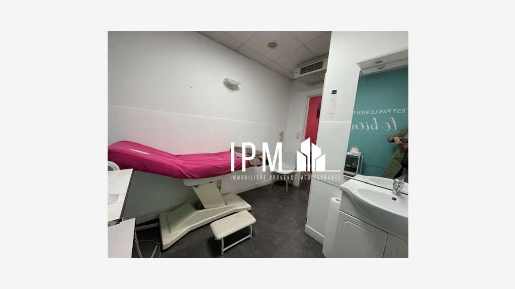 A louer local 152m² quartier Colbert 13001