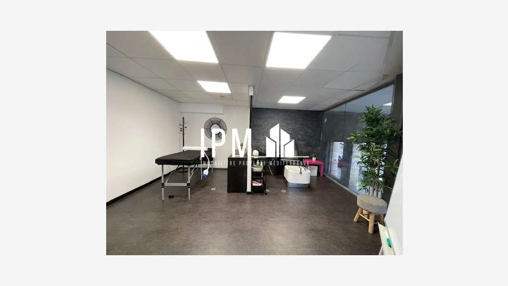 A louer local 152m² quartier Colbert 13001