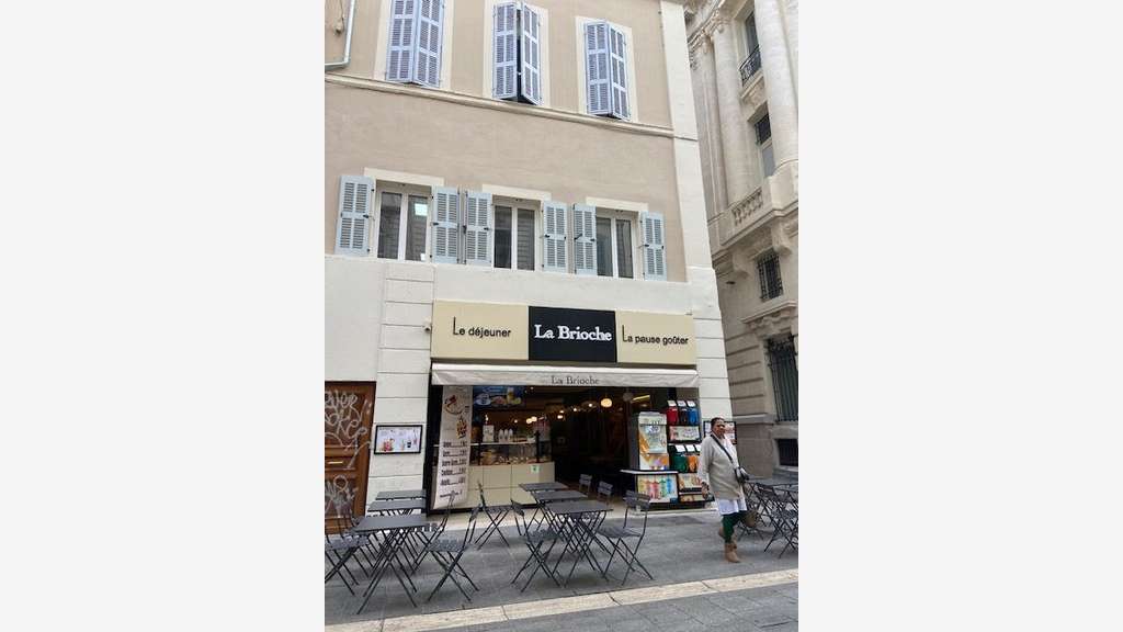 À louer local commercial 128m² à Marseille centre