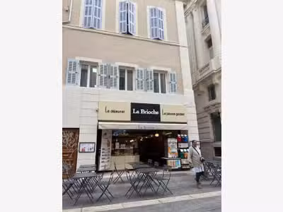 À louer local commercial 128m² à Marseille centre