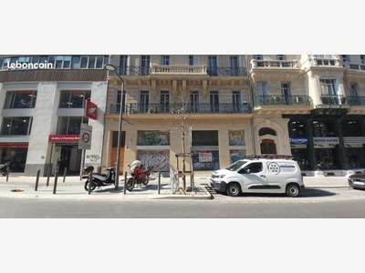 Local commercial 360m² à louer à Marseille 1er