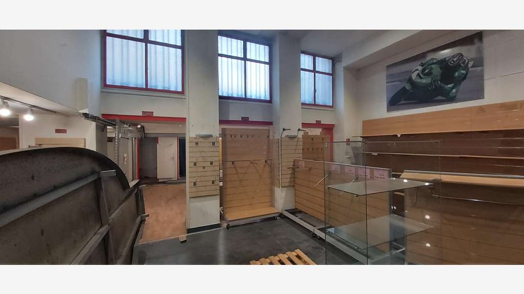 Local commercial 360m² à louer à Marseille 1er