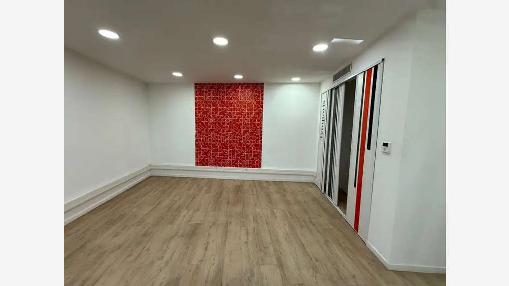 A louer local commercial 170m² 13002 Marseille