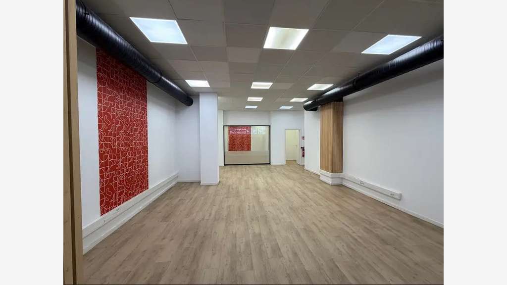 A louer local commercial 170m² 13002 Marseille