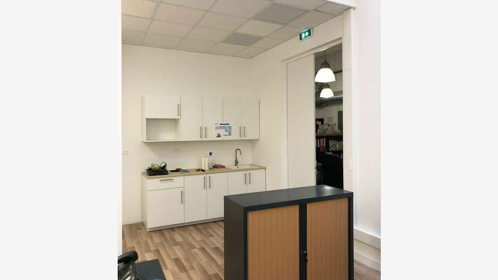 A louer bureaux rénovés 258m² 13002 Marseille