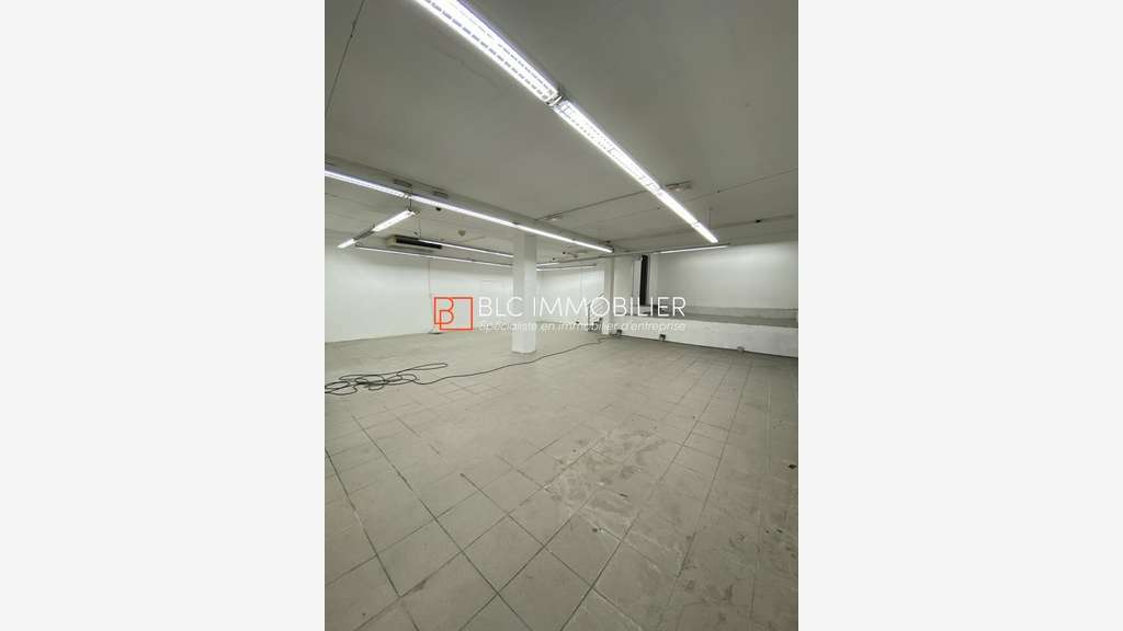 Local 380m² à louer Av. des Chartreux Marseille 4e
