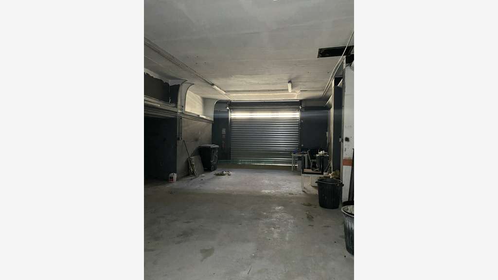 Local 380m² à louer Av. des Chartreux Marseille 4e