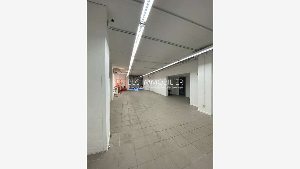 Local 380m² à louer Av. des Chartreux Marseille 4e