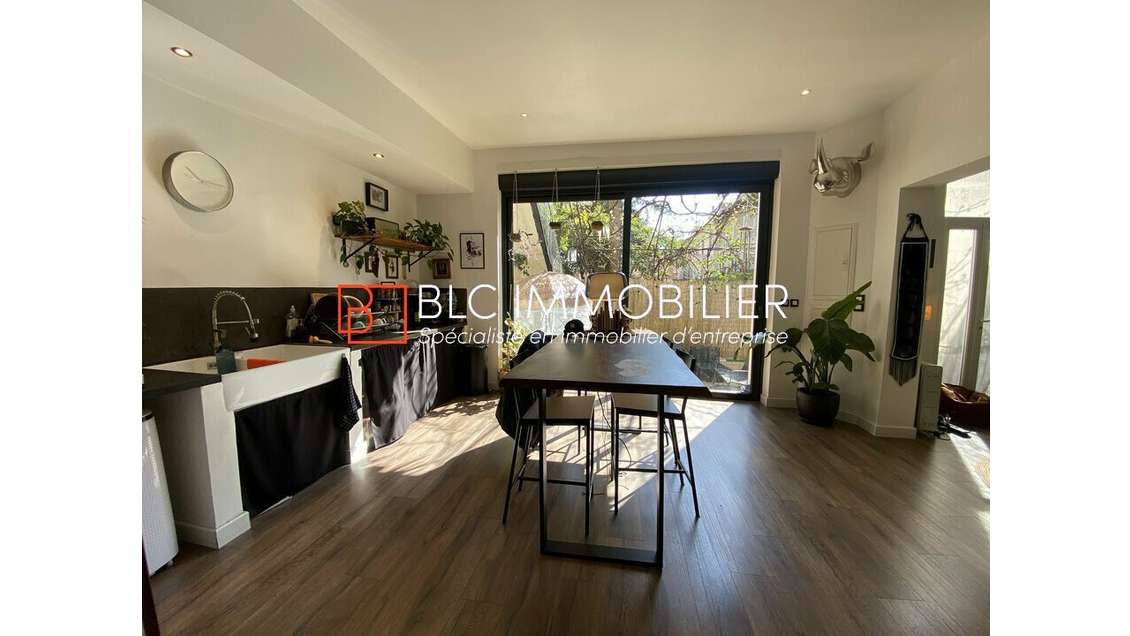 Local commercial à louer 80 m2 SECTEUR CHARTREUX 