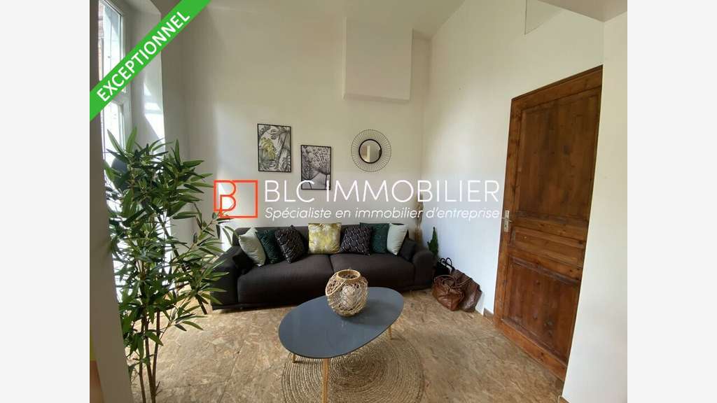 Local rénové à louer 80m² Marseille 4e Chartreux