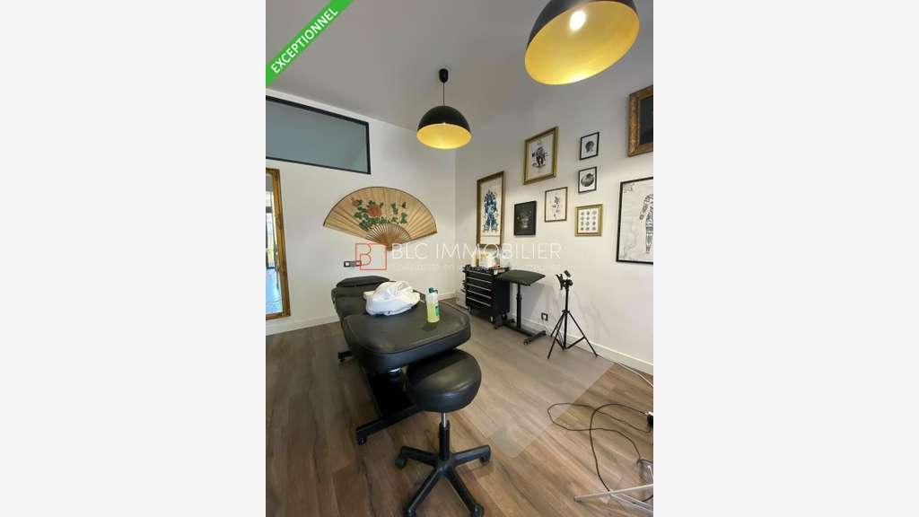 Local rénové à louer 80m² Marseille 4e Chartreux