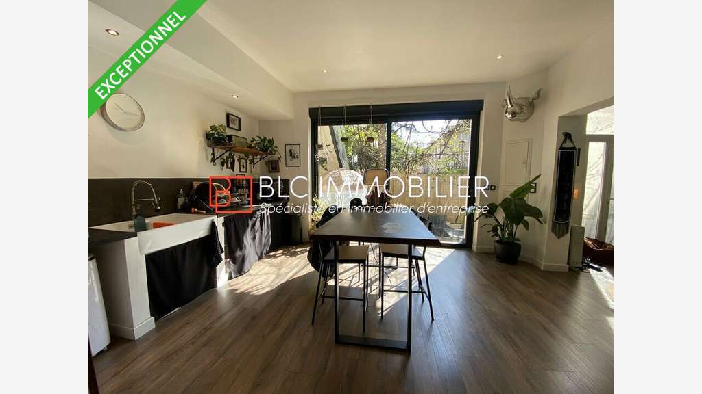 Local rénové à louer 80m² Marseille 4e Chartreux