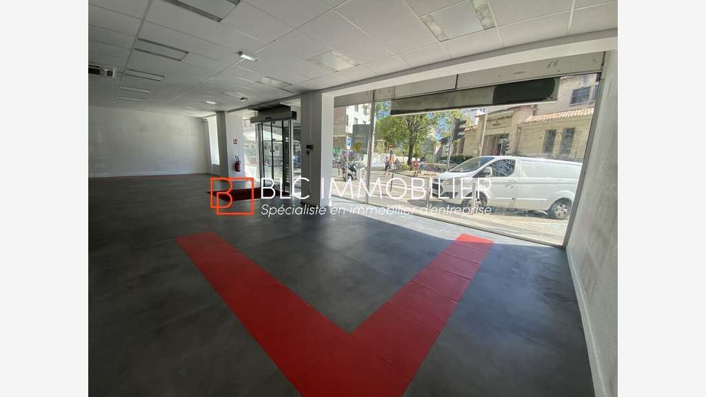 Local 875m² à louer à Marseille Saint Pierre 13005