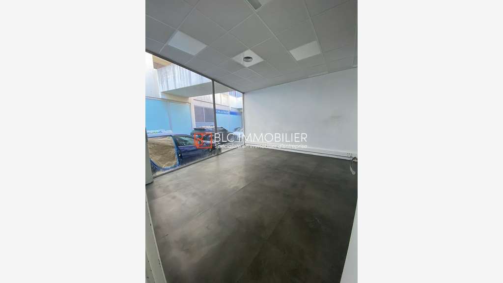 Local 875m² à louer à Marseille Saint Pierre 13005