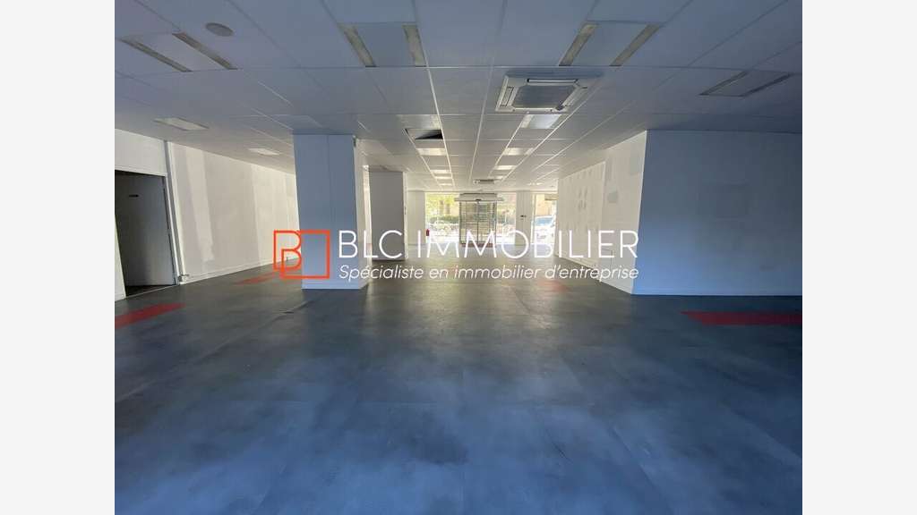 Local 875m² à louer à Marseille Saint Pierre 13005
