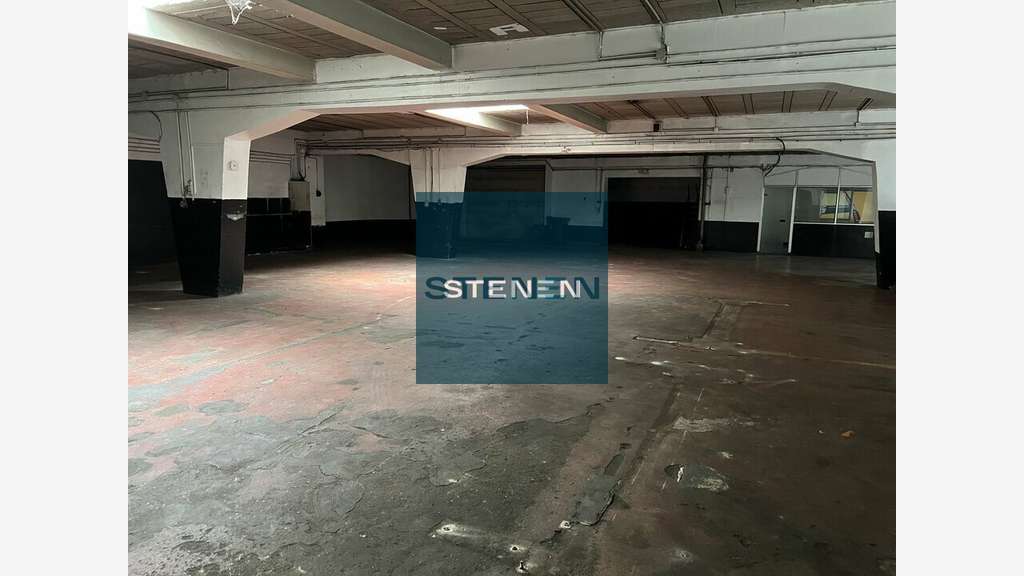 Location local commercial 1020m² Marseille 13006