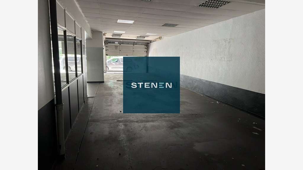 Location local commercial 1020m² Marseille 13006