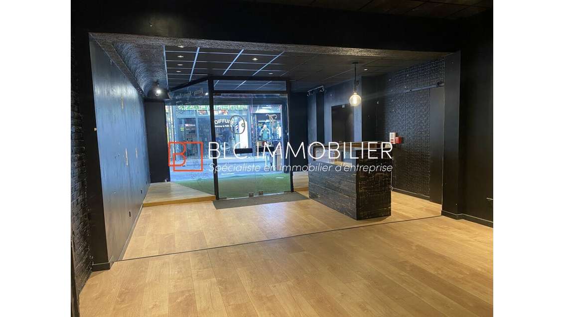 Local à louer 120m² à Marseille Cours Julien